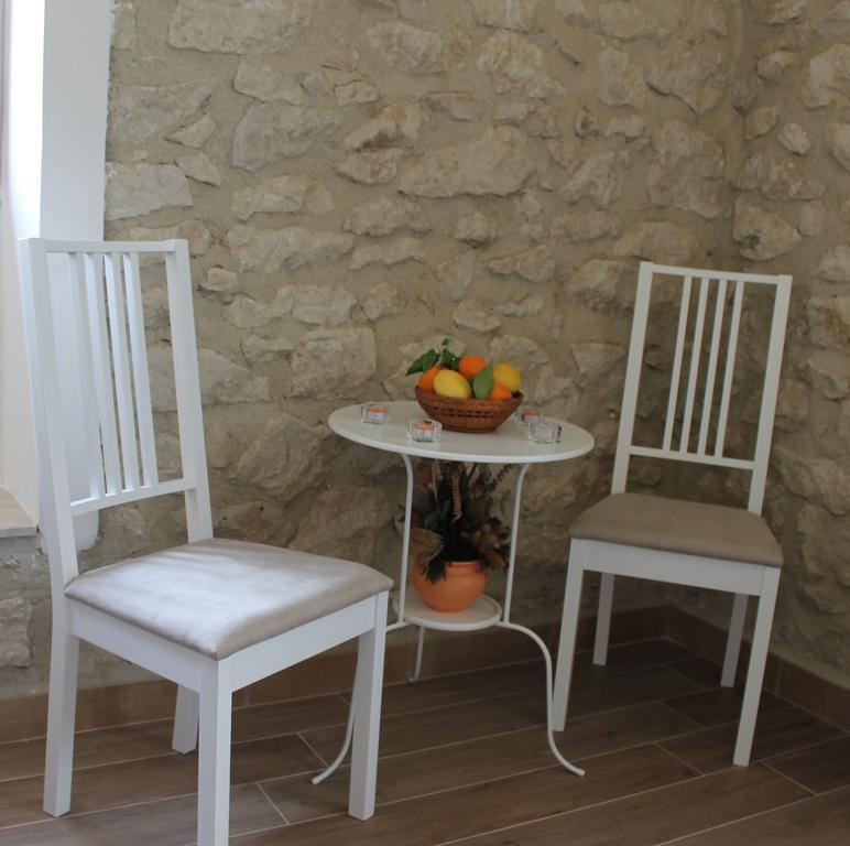 Tenuta Lanza Il Mulino Acquaviva Platani Exterior foto