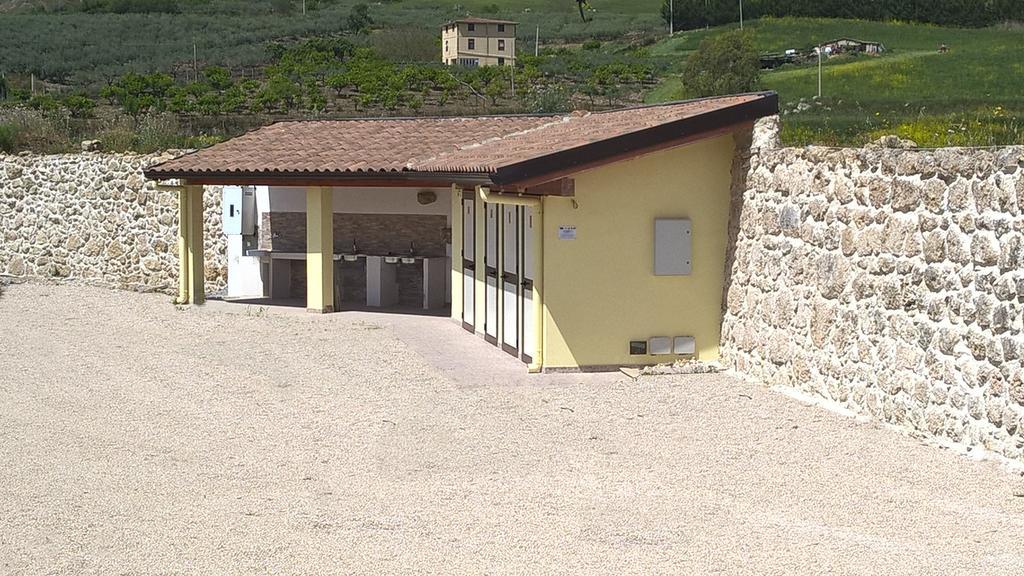 Tenuta Lanza Il Mulino Acquaviva Platani Exterior foto