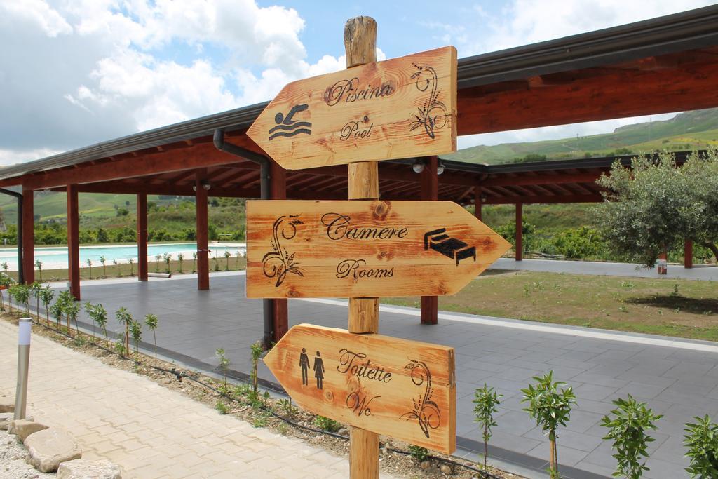 Tenuta Lanza Il Mulino Acquaviva Platani Exterior foto