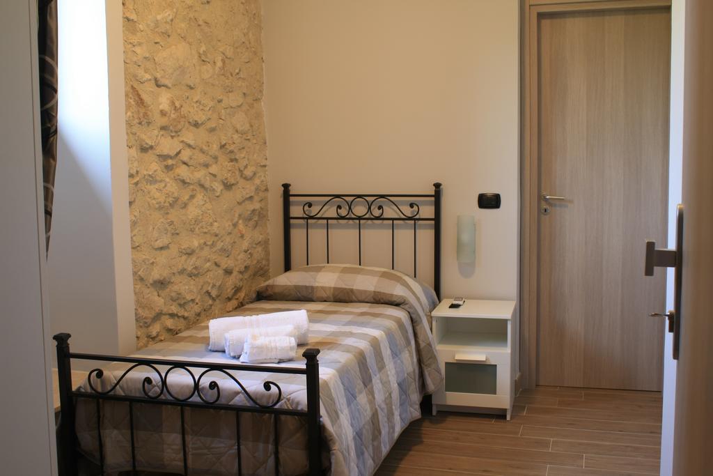 Tenuta Lanza Il Mulino Acquaviva Platani Exterior foto