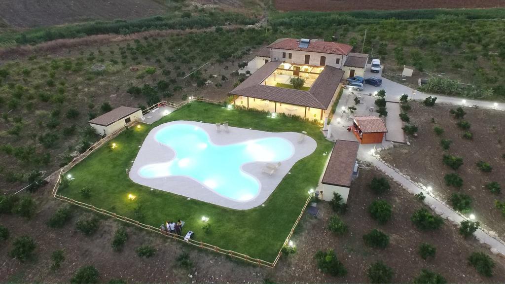 Tenuta Lanza Il Mulino Acquaviva Platani Exterior foto